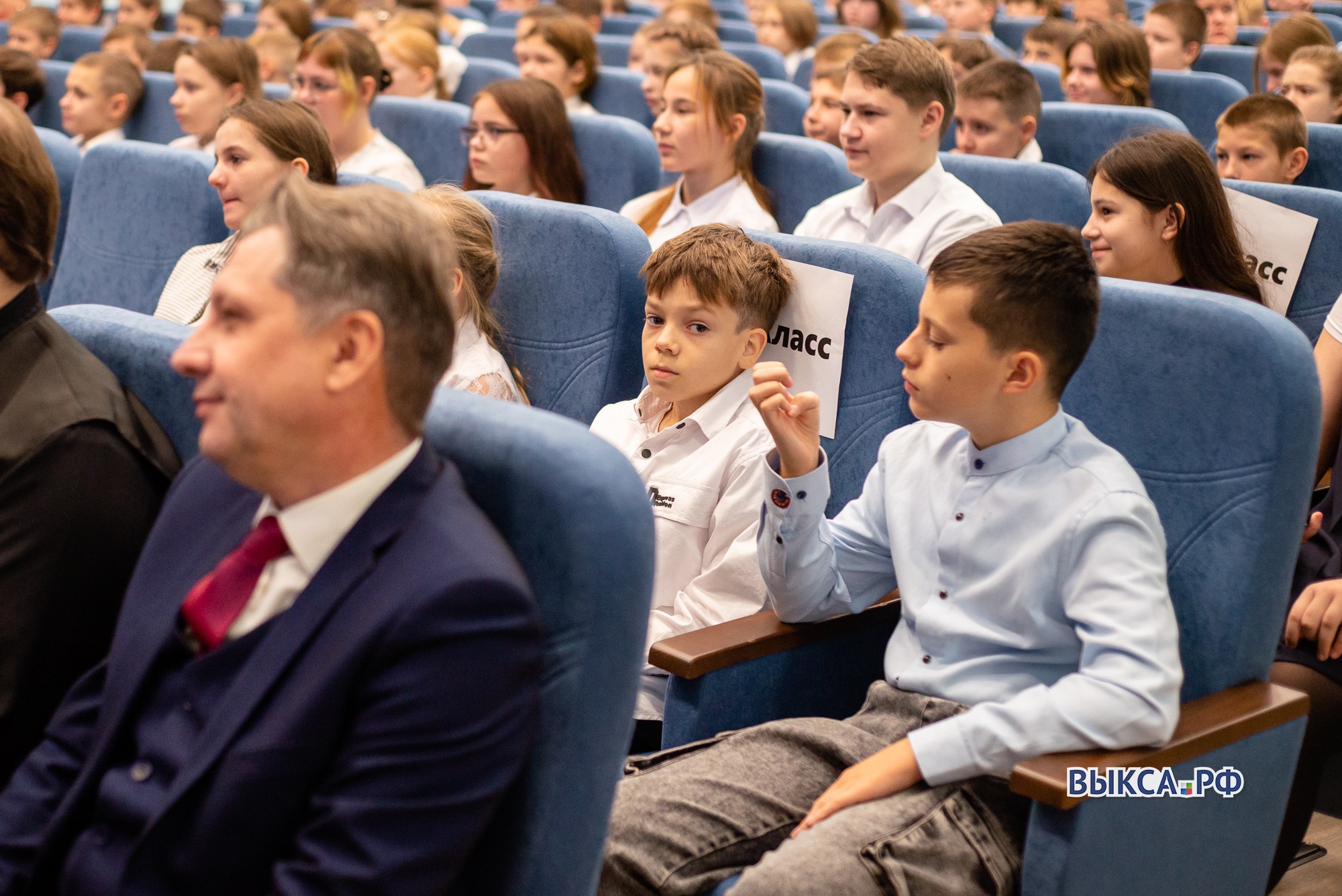 Первый звонок прозвенел в новой Вильской школе ?